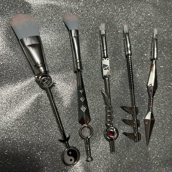 New Unique Set of 5 Make Up Brushes - Picture 4 of 7